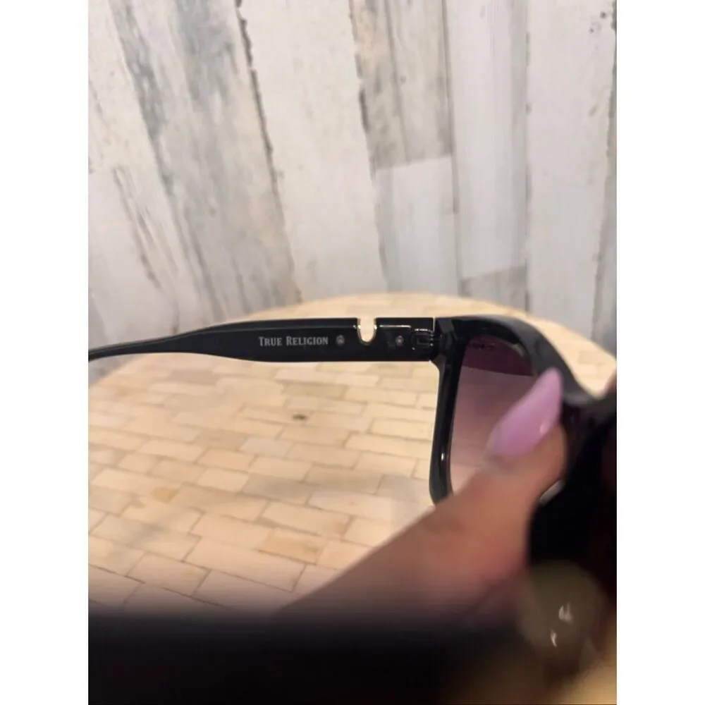True Religion Black Oversized Square Sunglasses Gold Horseshoe Logo TR57040